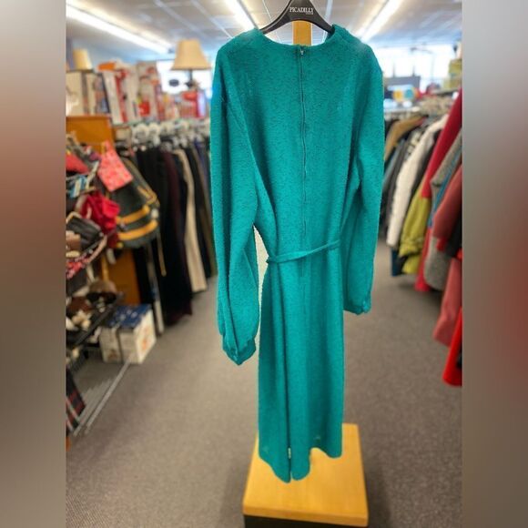 Vintage Reiner Ladies 28 Green Dress with Belt - Picture 4 of 4